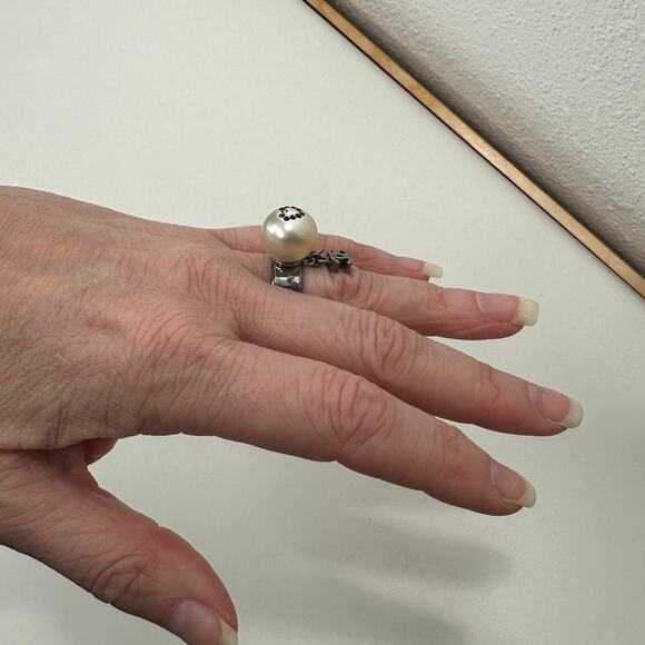 Chanel Paris Silver Embossed Logo Pearl Crystal Heart Dangle Ring 6.5 - Picture 3 of 16